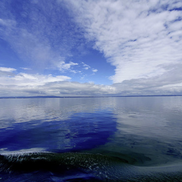 Himmel und See - Leserfoto: Hansjürg Oesch / 80 / 2024