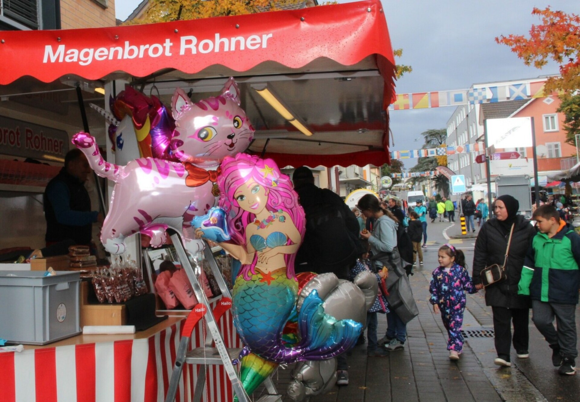 Bunter Romanshorner Herbstjahrmarkt - Das Bild wird blockiert. – Möglicherweise durch einen aktiven Adblocker.