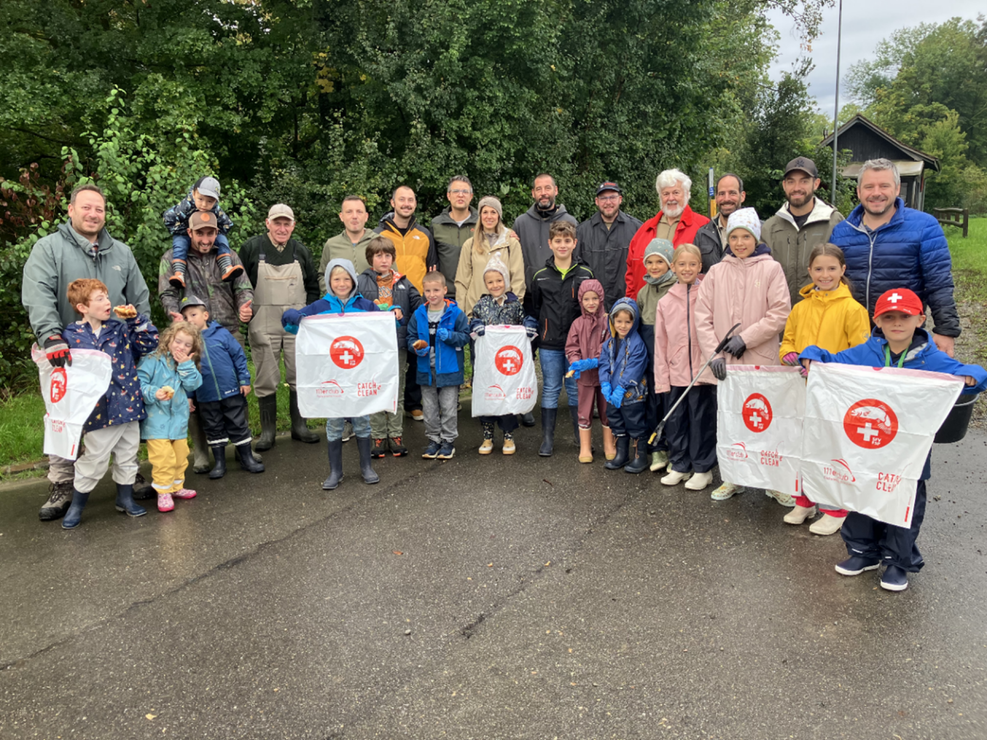 «Catch & Clean Day» an der Aach - Das Bild wird blockiert. – Möglicherweise durch einen aktiven Adblocker.