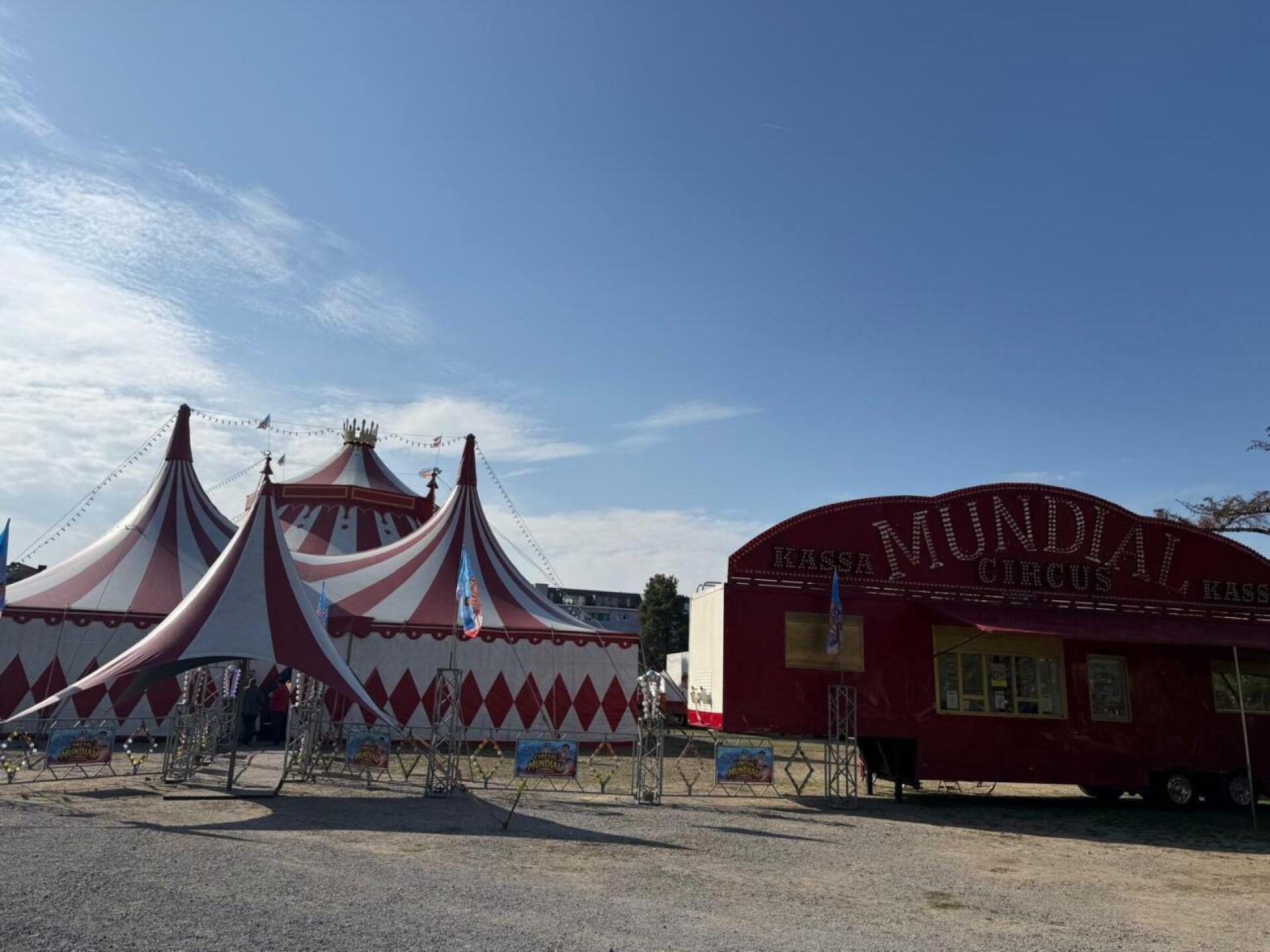 Circus Mundial zum ersten Mal in Romanshorn - Das Bild wird blockiert. – Möglicherweise durch einen aktiven Adblocker.