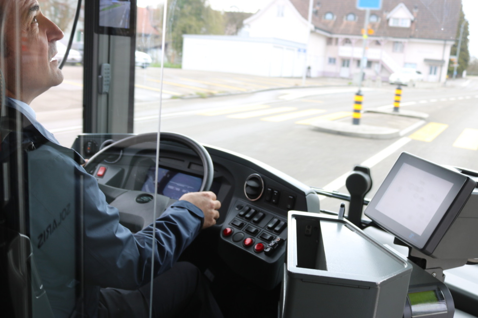 Bus Ostschweiz: Vorwärts mit Elektrifizierung - Das Bild wird blockiert. – Möglicherweise durch einen aktiven Adblocker.