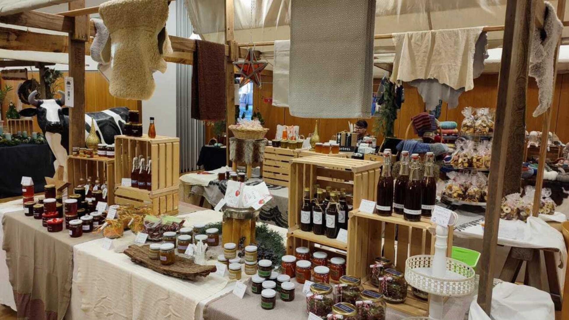 Adventsbasar im evangelischen Kirchgemeindehaus - Das Bild wird blockiert. – Möglicherweise durch einen aktiven Adblocker.