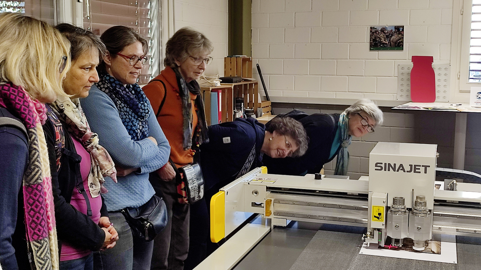 Frauengemeinschaft zu Besuch bei Ströbele Kommunikation - Das Bild wird blockiert. – Möglicherweise durch einen aktiven Adblocker.