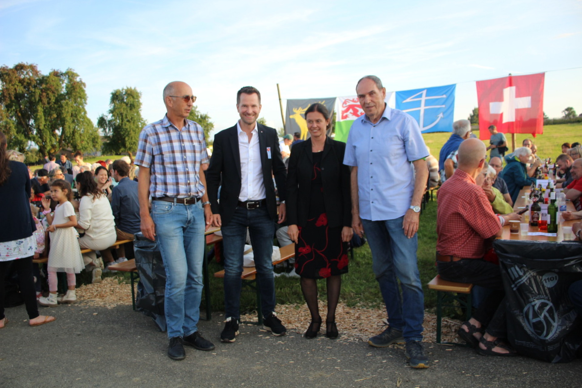 Feurige 1.-August-Feier in Kesswil, Dozwil, Uttwil - Das Bild wird blockiert. – Möglicherweise durch einen aktiven Adblocker.