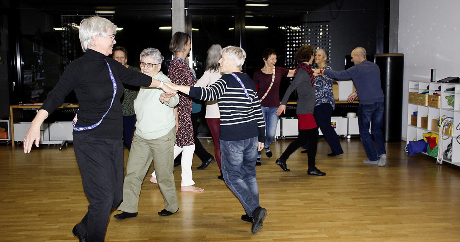 Bewegung im Rhythmus der Welt - Das Bild wird blockiert. – Möglicherweise durch einen aktiven Adblocker.