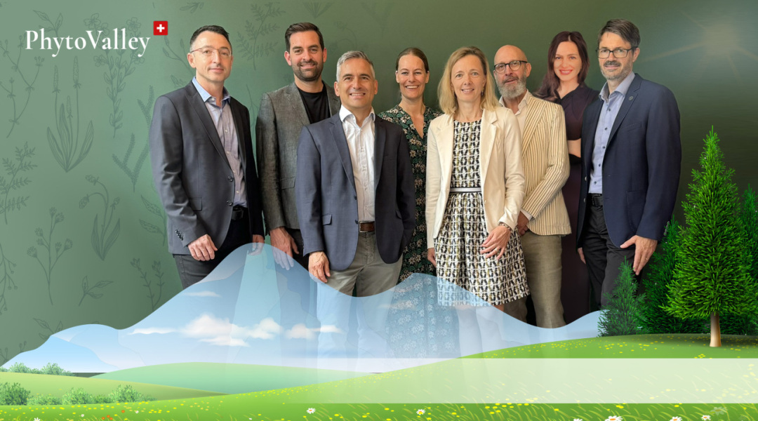 Vorstandsmitglieder des Vereins PhytoValley Switzerland (v. l.): Blerim Krasniqi (Hepart AG, Mitglied), Pascal Kalbermatten (Ceres Heilmittel AG, Mitglied), Dr. Andy Suter (A. Vogel AG, Mitglied), Sandra Banholzer (Rausch AG, Mitglied), Cécile Mandefield-Stahlkopf (Regena AG, Präsidentin), Andreas Bleiker (Alpinamed AG, Vizepräsident), Yulia Kirschner (Max Zeller & Söhne AG, Mitglied), Urs Tschumi (JogaMed AG, Mitglied). Vorstandsmitglieder des Vereins PhytoValley Switzerland (v. l.): Blerim Krasniqi (Hepart AG, Mitglied), Pascal Kalbermatten (Ceres Heilmittel AG, Mitglied), Dr. Andy Suter (A. Vogel AG, Mitglied), Sandra Banholzer (Rausch AG, Mitglied), Cécile Mandefield-Stahlkopf (Regena AG, Präsidentin), Andreas Bleiker (Alpinamed AG, Vizepräsident), Yulia Kirschner (Max Zeller & Söhne AG, Mitglied), Urs Tschumi (JogaMed AG, Mitglied).
