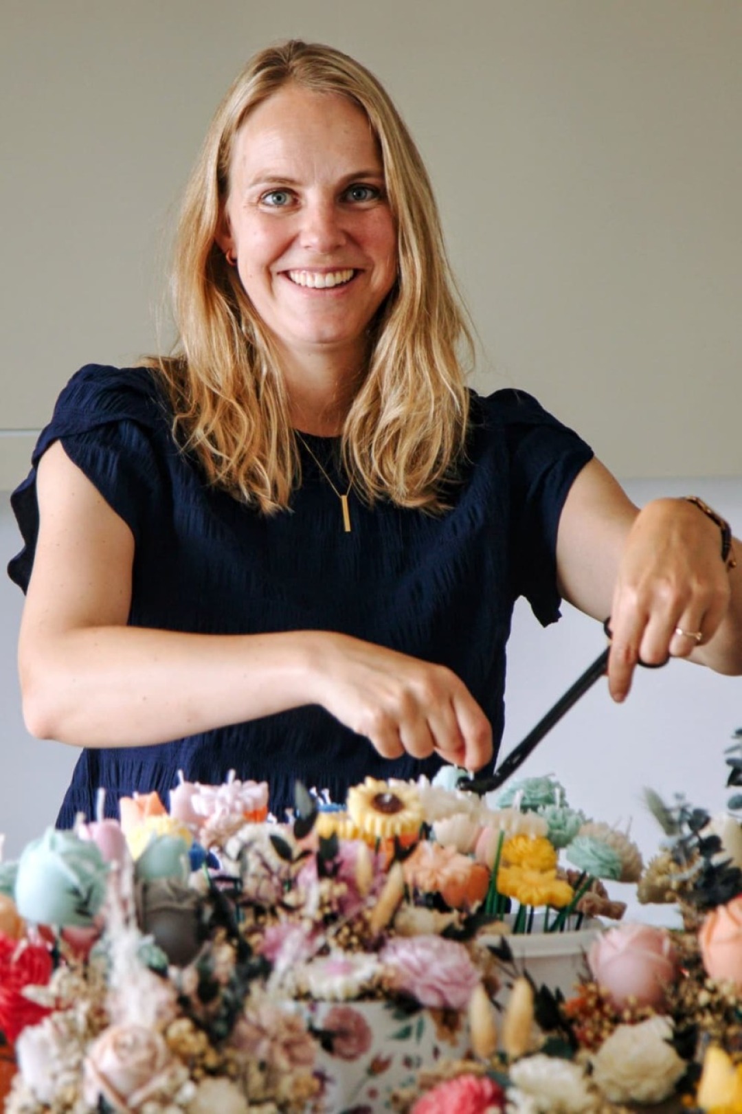 Yvonne Paganini lädt die Bevölkerung herzlich ein, mit ihr die Eröffnung ihres Ladens «Glowing Celebrations» zu feiern. Yvonne Paganini lädt die Bevölkerung herzlich ein, mit ihr die Eröffnung ihres Ladens «Glowing Celebrations» zu feiern.