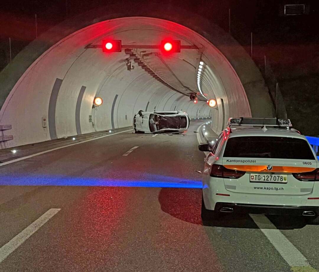 Die 1076 Verkehrsunfälle entsprechen einem Rückgang von 3,1 Prozent. Die Zahl der verletzten Personen ist mit 569 ist der tiefste Stand der vergangenen 30 Jahre. Die 1076 Verkehrsunfälle entsprechen einem Rückgang von 3,1 Prozent. Die Zahl der verletzten Personen ist mit 569 ist der tiefste Stand der vergangenen 30 Jahre.