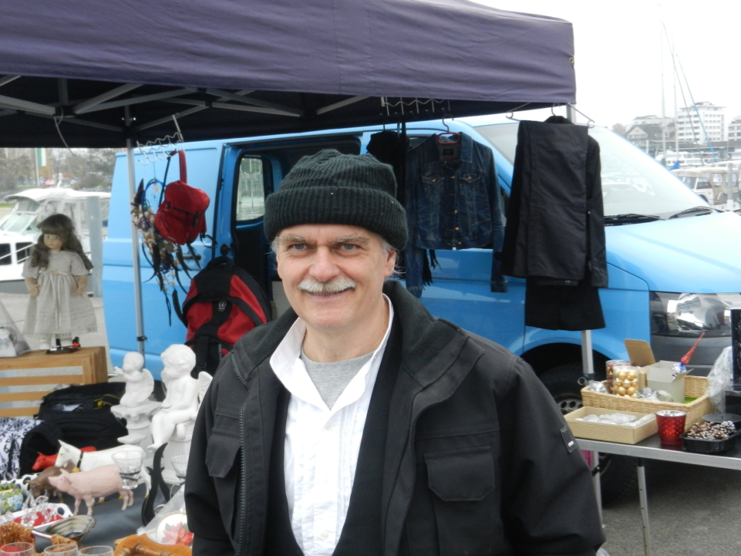 Der stets gut gelaunte Uwe Schultze organisiert seit 29 Jahren den Romanshorner Flohmarkt.