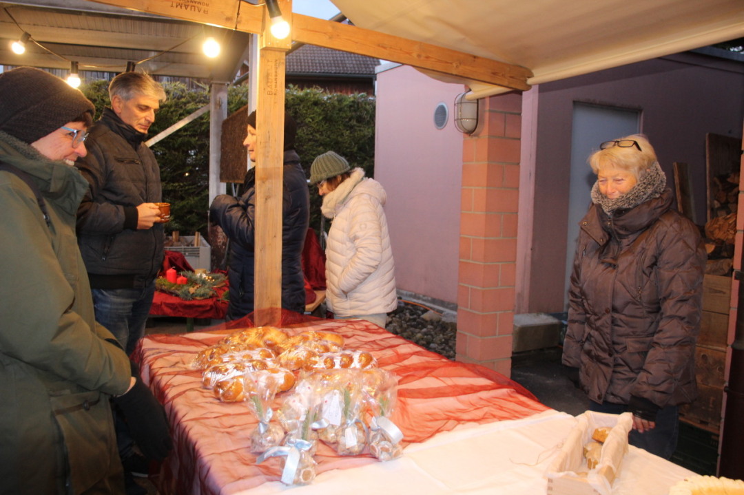 Feine, selbst gemachte Butterzöpfe. Feine, selbst gemachte Butterzöpfe.