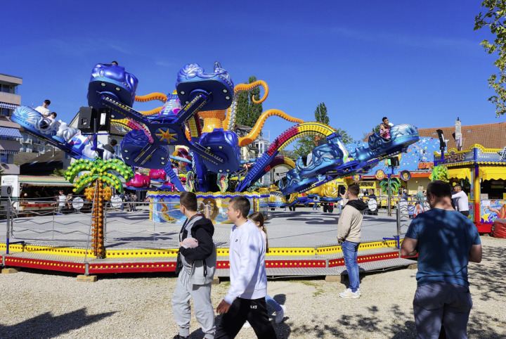 Zur Freude aller steht der Luna-Park am See wieder zum Vergnügen bereit. Fotos: Redaktion