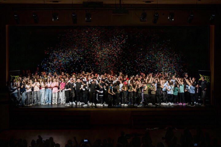 Schlussbild mit allen Tanzgruppen beim TSDA. Fotos zVg. Sportamt Kanton thurgau Schlussbild mit allen Tanzgruppen beim TSDA. Fotos zVg. Sportamt Kanton thurgau