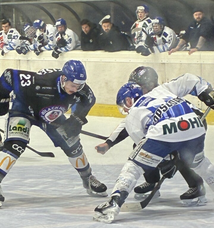 Die PIKES unterliegen dem EHC Bülach auswärts mit 1:4 Toren und beenden die laufende MyHockey-League-Saison auf dem letzten Tabellenplatz. Foto: Hansruedi Vonmoos