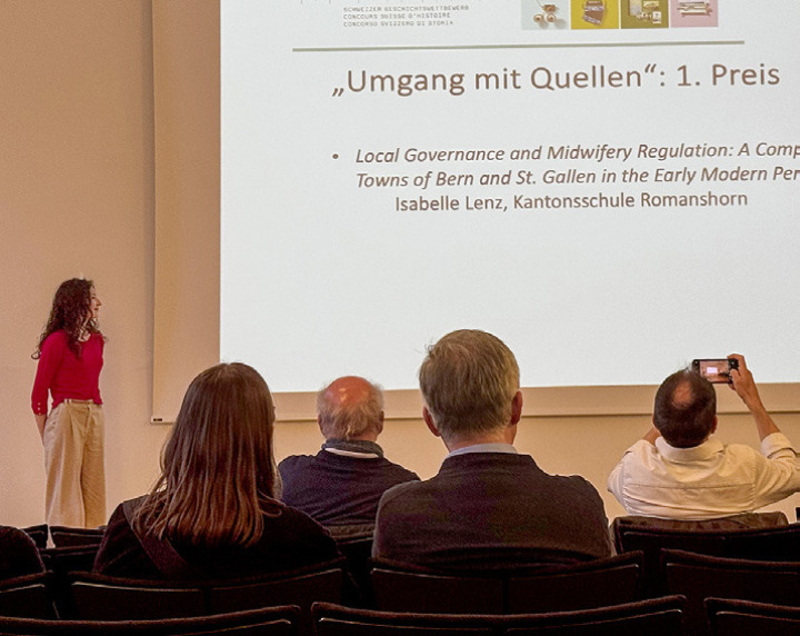 Isabelle Lenz an der Preisverleihung von Historia. Foto: Benjamin Hugentobler