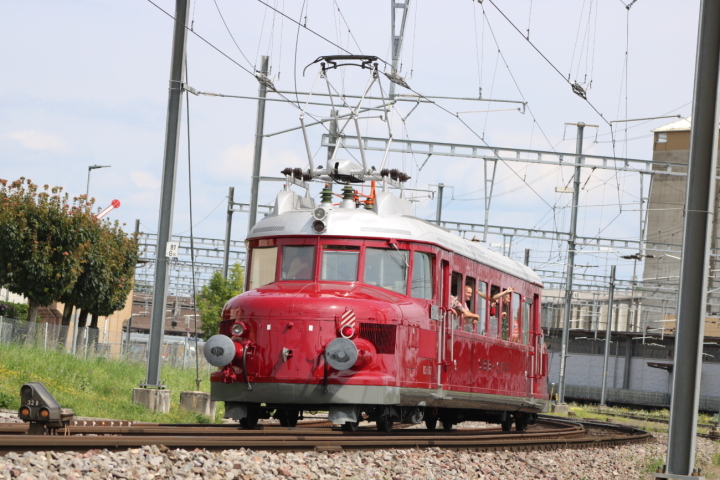 Der «Rote Pfeil» zu Gast im Locorama. Fotos: Markus Bösch