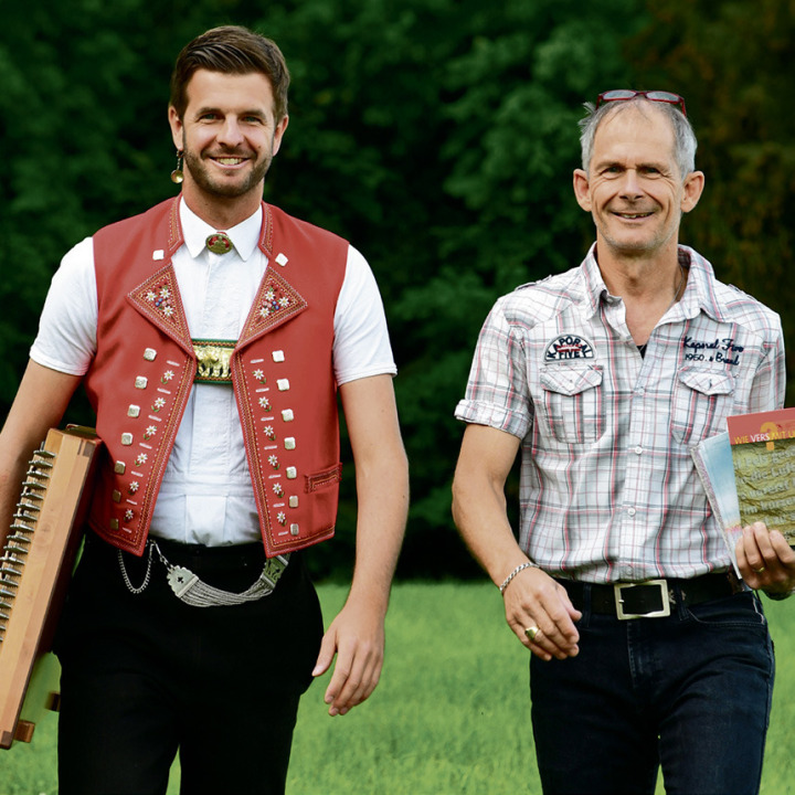 Nicolas Senn und Christoph Sutter freuen sich darauf, im Rahmen der Romanshorner Kulturtage am 2. Oktober um 19.30 Uhr im Kornhaus aufzutreten.
Text/Foto: zVg. Christoph Sutter