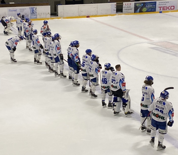 Play-off-Aus und doch waren die Hechte ein würdiger Gegener: Die PIKES verlieren auch das dritte Spiel gegen Burgdorf. Foto: Hansruedi Vonmoos