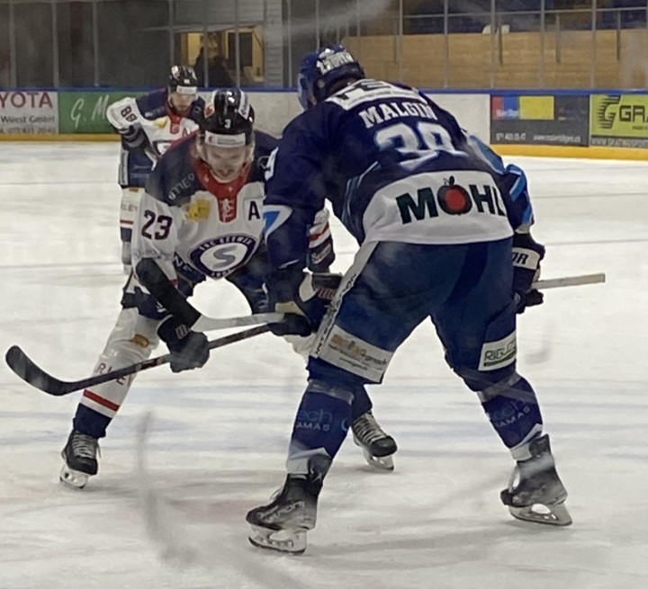 PIKES vs. Seewen: Erstmals in der laufenden MyHockey-League-Saison kassierten die Hechte ein «Stängeli». Foto: Hansruedi Vonmoos