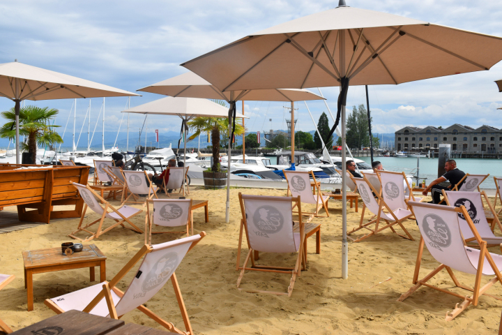 Ferien vor der Haustür sind oft die schönsten – Fereinfeeling in der Hafenlounge. Fotos: Hansjürg Oesch