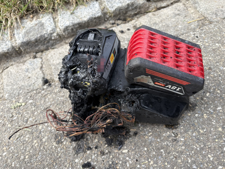 Beim Brand eines Akkus entstehen hohe Temperaturen. (Bild: Kantonspolizei Thurgau)