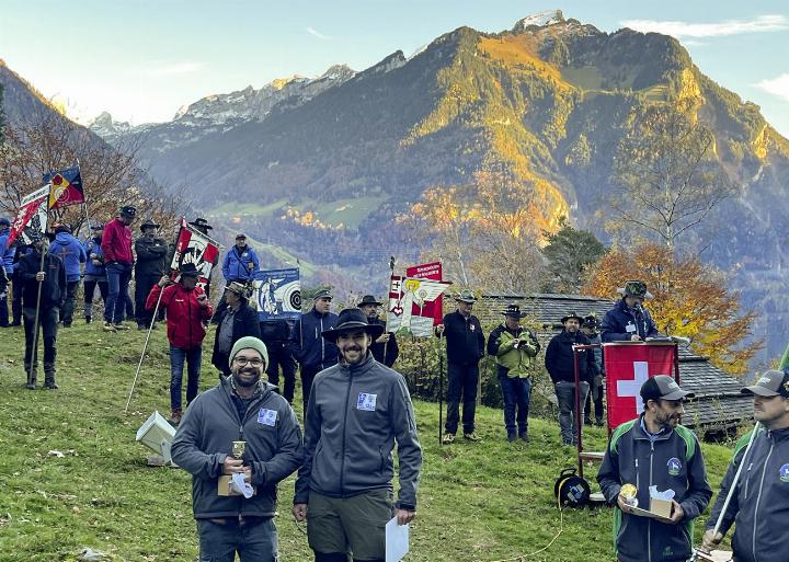 Sie freuen sich, an diesem besonderen Schiessen auf der Rütliwiese dabei zu sein. Foto: SG Uttwil Sie freuen sich, an diesem besonderen Schiessen auf der Rütliwiese dabei zu sein. Foto: SG Uttwil