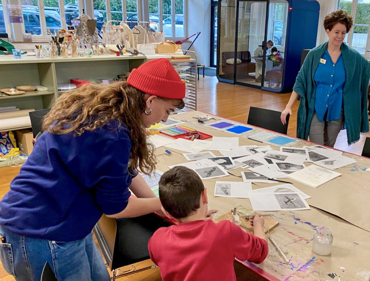 Den eigenen Interessen und der Neugier nachgehen: Der Talententdecker-Nachmittag bietet Kindern eine ideale Gelegenheit, die eigenen Talente zu entdecken. Foto: Sandra von Siebenthal