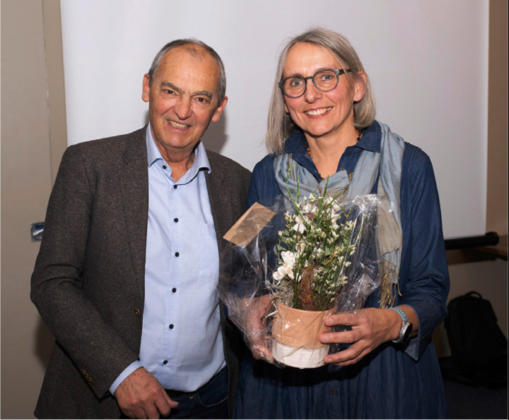Kurt Egger gratuliert Sandra Reinhart zur Nomination für den Regierungsrat. Foto: Grüne Thurgau