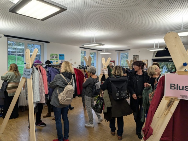 Fotos: Kleidertausch 2024 Fotos: Kleidertausch 2024