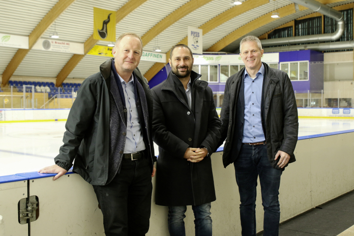 Sie zeigten anhand konkreter Beispiele auf, vor welchen finanziellen Herausforderungen regionale Zentren des Thurgaus stehen, v. l.: Ralph Engel, Gabriel Macedo und Valentin Hasler. Foto: zVg.