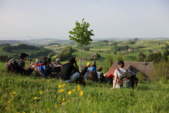 Die wunderbare Aussicht ins Emmental geniessen. Fotos: Evangelische Kirchgemeinde Romanshorn-Salmsach