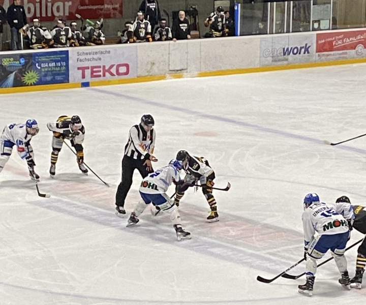 PIKES vs. Burgdorf: Obwohl das Startspiel in der Serie «best of 5» verloren ging, liegt für die PIKES durchaus noch etwas drin. Foto: zVg. Hansruedi Vonmoos