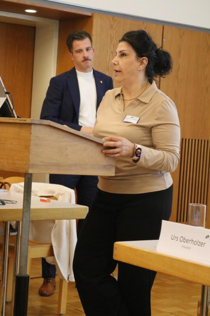Ashraf Jafari und Aron Signer stellten das «Palliative Forum Region Romanshorn» vor. Fotos: Markus Bösch