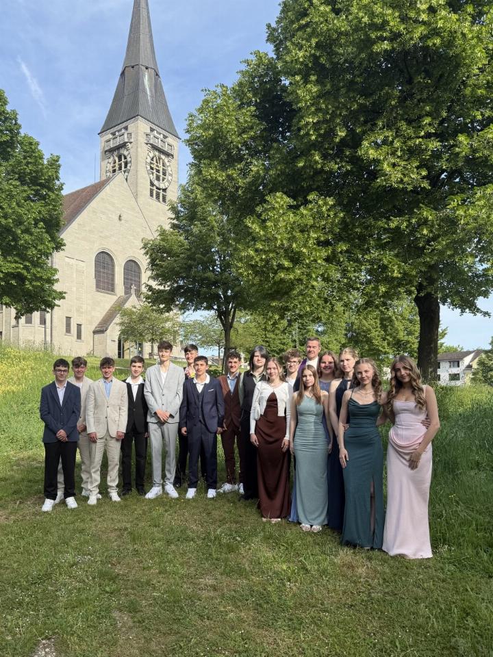Sie feierten das Fest der Konfirmation. Foto: zVg. Evangelische Kirchgemeinde Romanshorn-Salmsach
