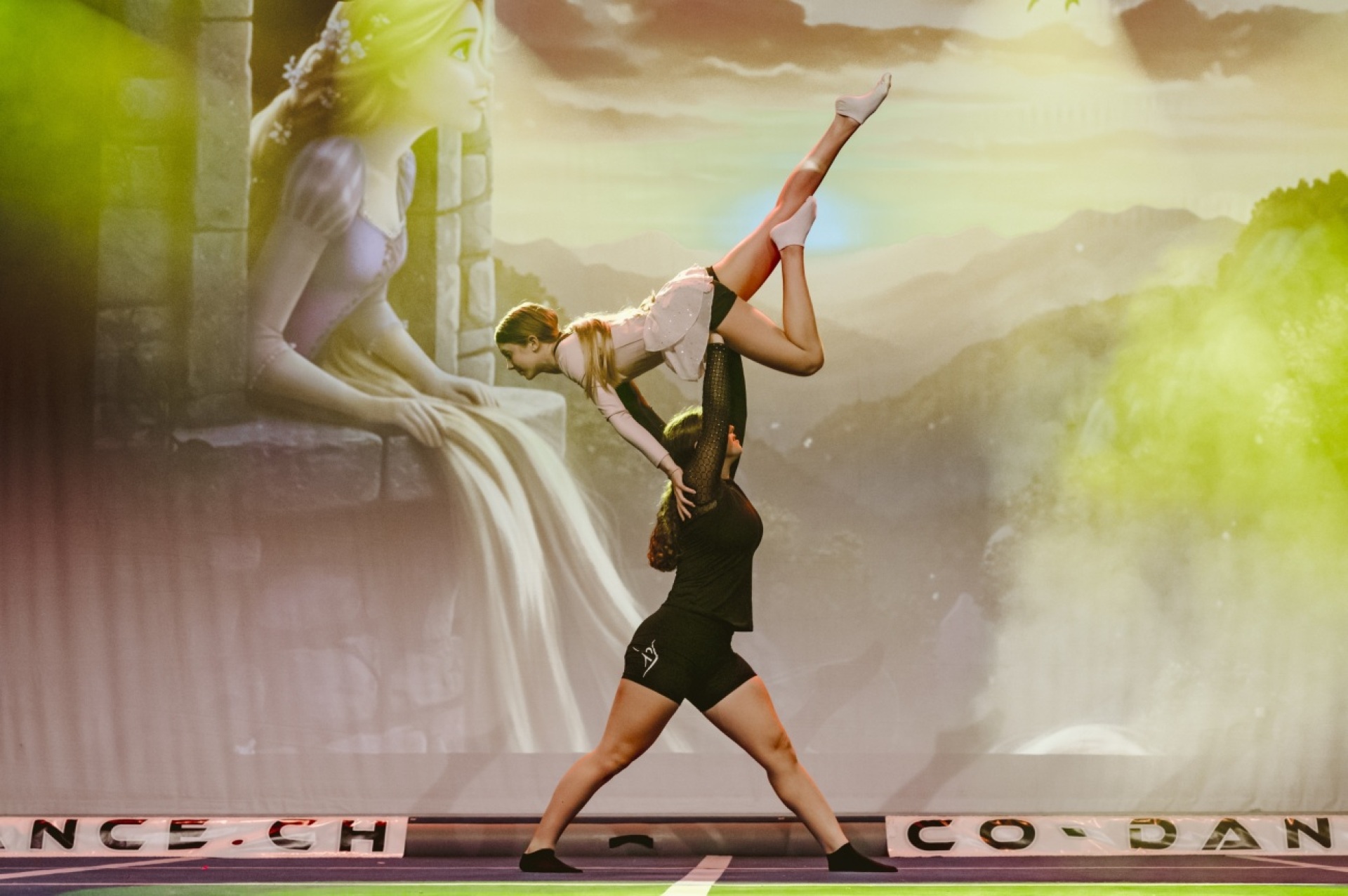Märchenhafte Show des TSV Co-Dance