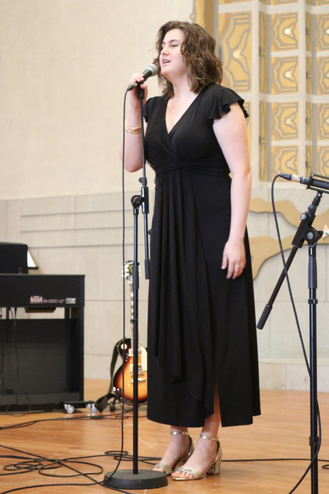 An der GMS-Feier sang Viola Haller, spielten Lia Kuster und Livia Meier an ihren Harfen sowie Valentina Kestner und Kim Ngo am Klavier. An der GMS-Feier sang Viola Haller, spielten Lia Kuster und Livia Meier an ihren Harfen sowie Valentina Kestner und Kim Ngo am Klavier.
