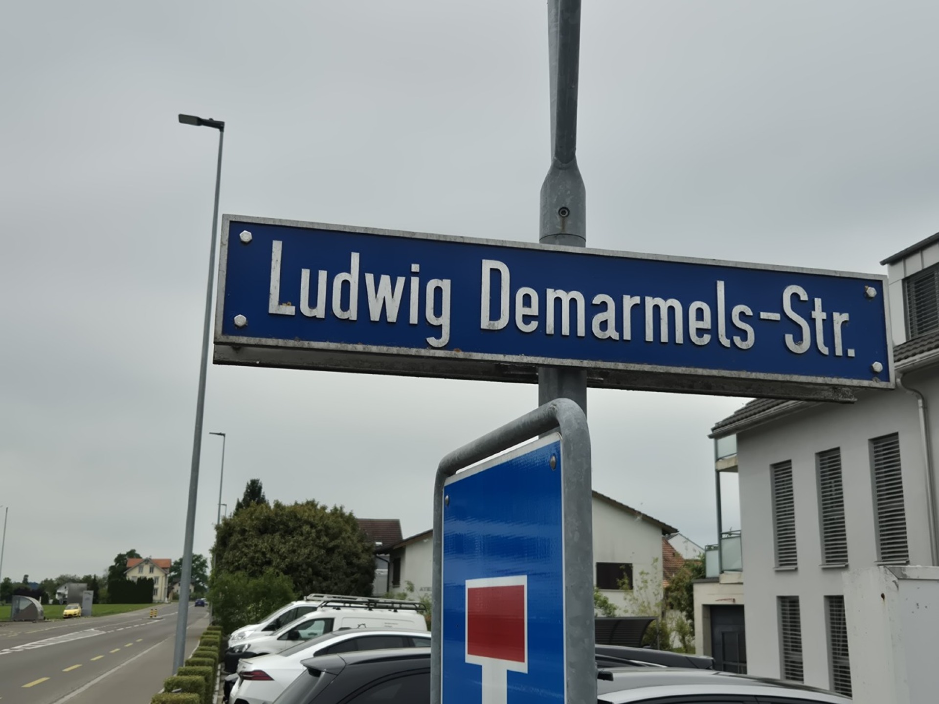 «Seeblick»-Sommerserie − Die Ludwig-Demarmels-Strasse - Das Bild wird blockiert. – Möglicherweise durch einen aktiven Adblocker.