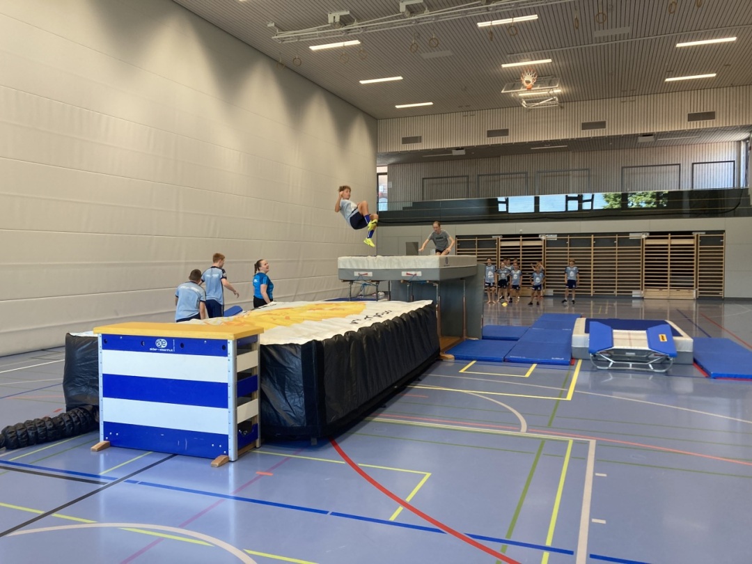 Die Kids übten fleissig für die Trampolinshow Die Kids übten fleissig für die Trampolinshow