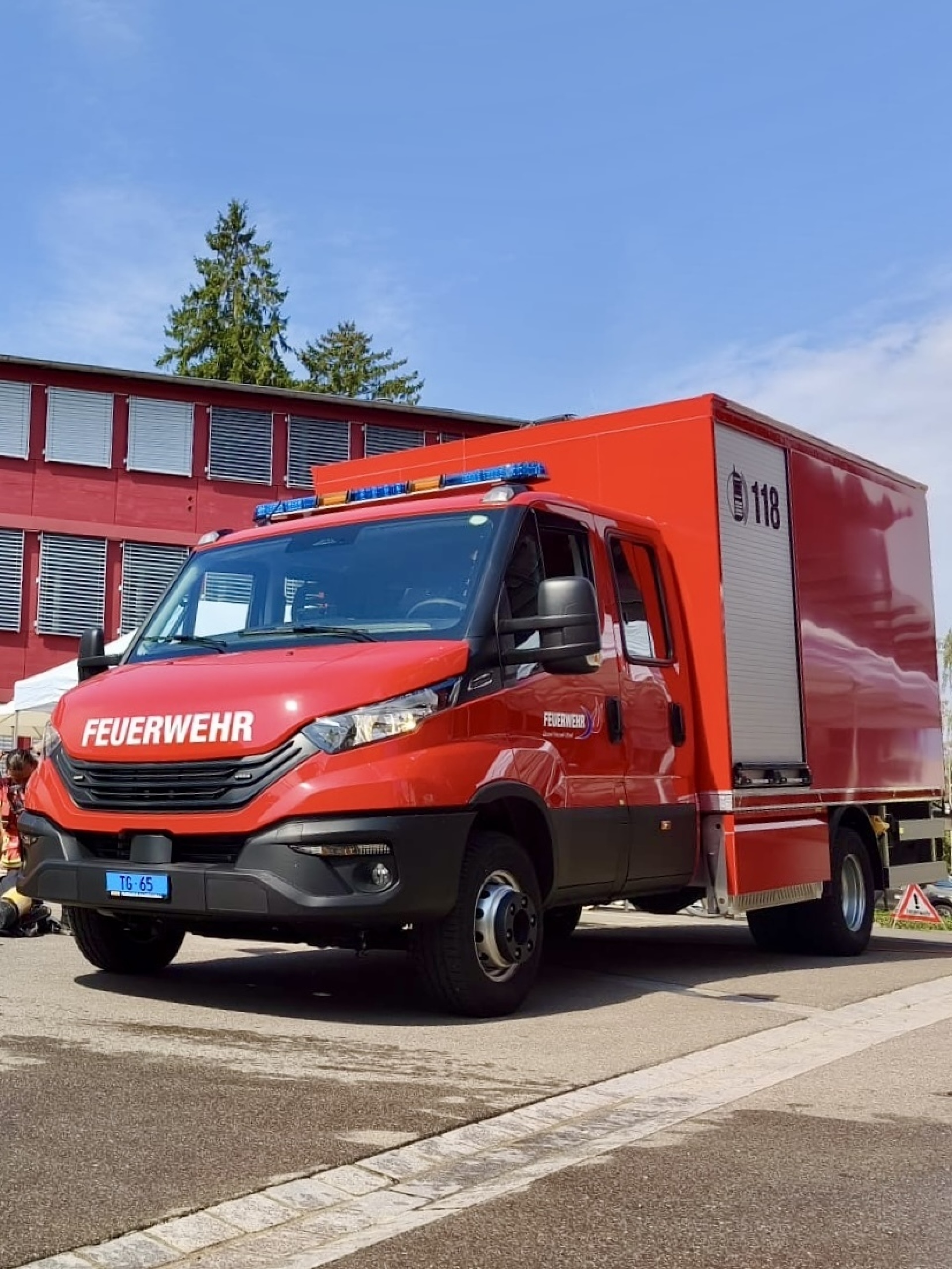Neues Logistik-Fahrzeug für die Feuerwehr Dozwil-Kesswil-Uttwil - Das Bild wird blockiert. – Möglicherweise durch einen aktiven Adblocker.