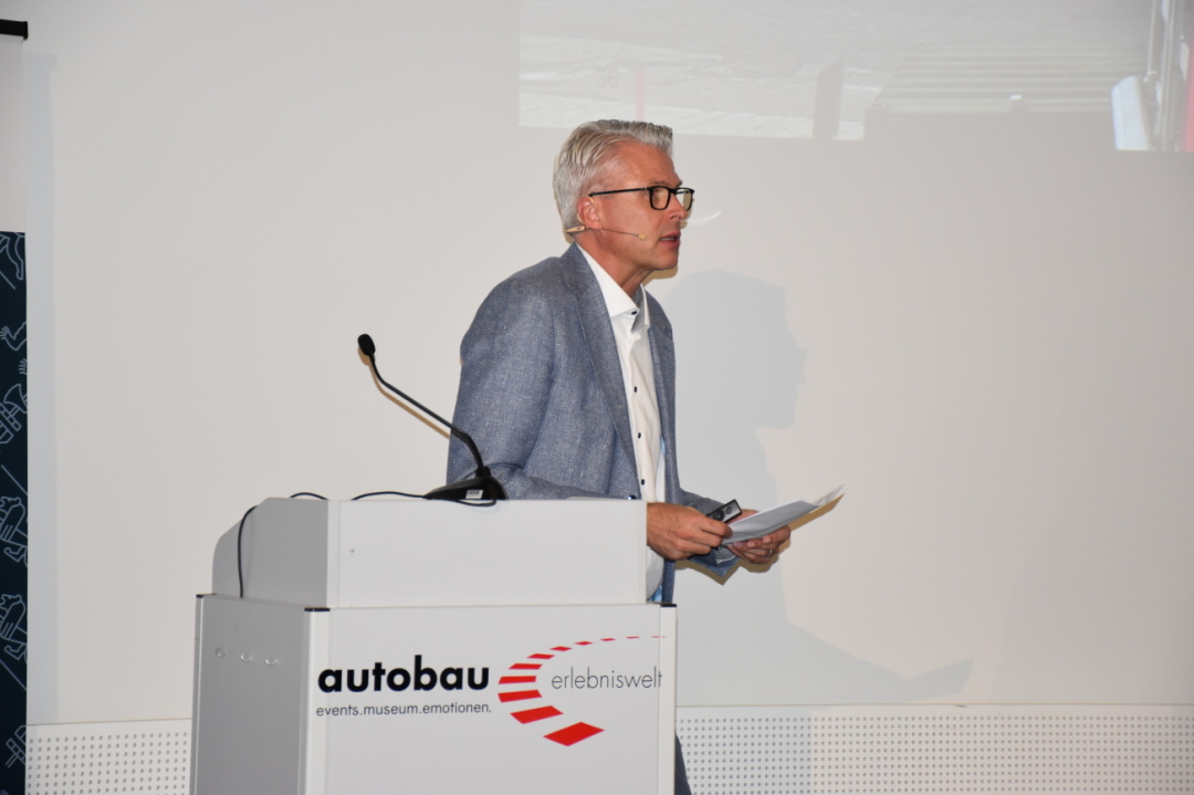 Markus Friedl, Leiter Institut für Energietechnik OST: «Verschiedene Energieformen und Speichermöglichkeiten werden die Zukunft sein.» Markus Friedl, Leiter Institut für Energietechnik OST: «Verschiedene Energieformen und Speichermöglichkeiten werden die Zukunft sein.»