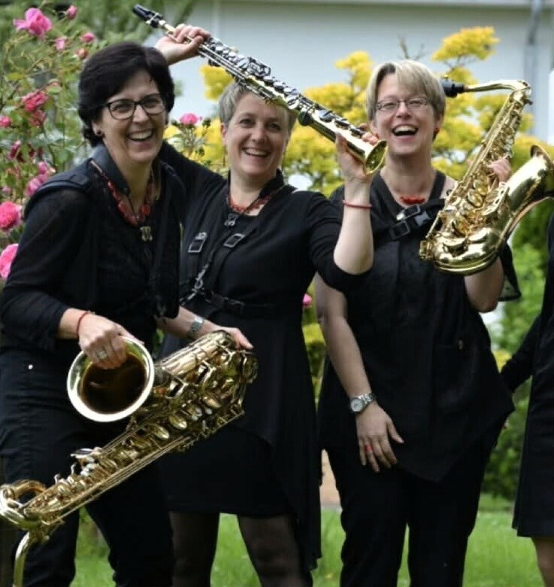 Saxofon-Trio Monika Rüegg, Judith Goldinger, Carolin Baumgartner. Saxofon-Trio Monika Rüegg, Judith Goldinger, Carolin Baumgartner.
