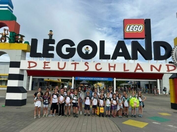 Spass und Lachen im Legoland. Foto: Jugi Uttwil Spass und Lachen im Legoland. Foto: Jugi Uttwil