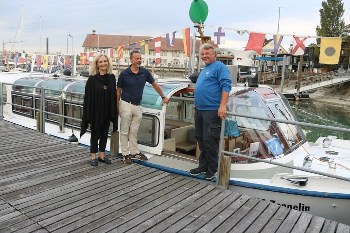 Sie brachten und bringen die Hafenrundfahrten aufs Wasser (von links): Tanja Meyer, Stefan Krummenacher und Ruedi Fürst. Foto: Markus Bösch
