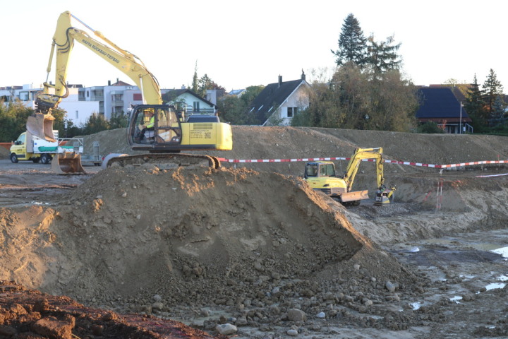 Baustelle Mehrzweckhalle Bach. Fotos: Markus Bösch Baustelle Mehrzweckhalle Bach. Fotos: Markus Bösch