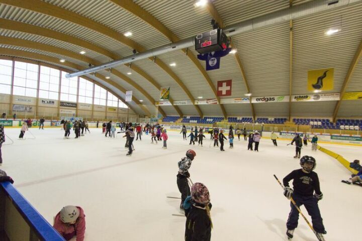 Saisonstart mit Eislaufen im EZO